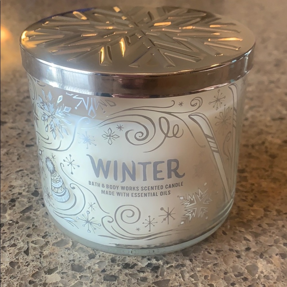 Bath & Body Works Scented Candle - Winter